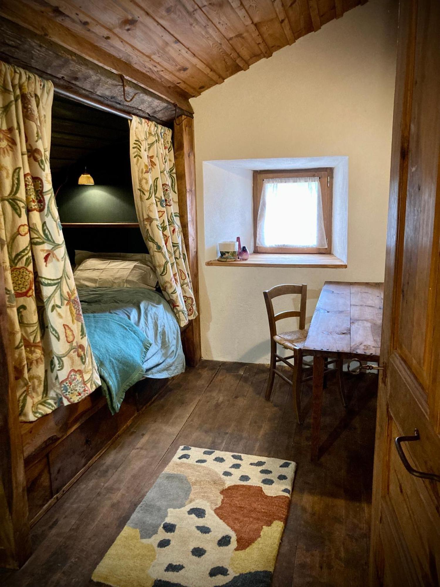 Chambres Et Tables D'Hotes - Les Ateliers De Pontajou - Pelerin Navette Gratuite A Saugues Venteuges Exterior foto